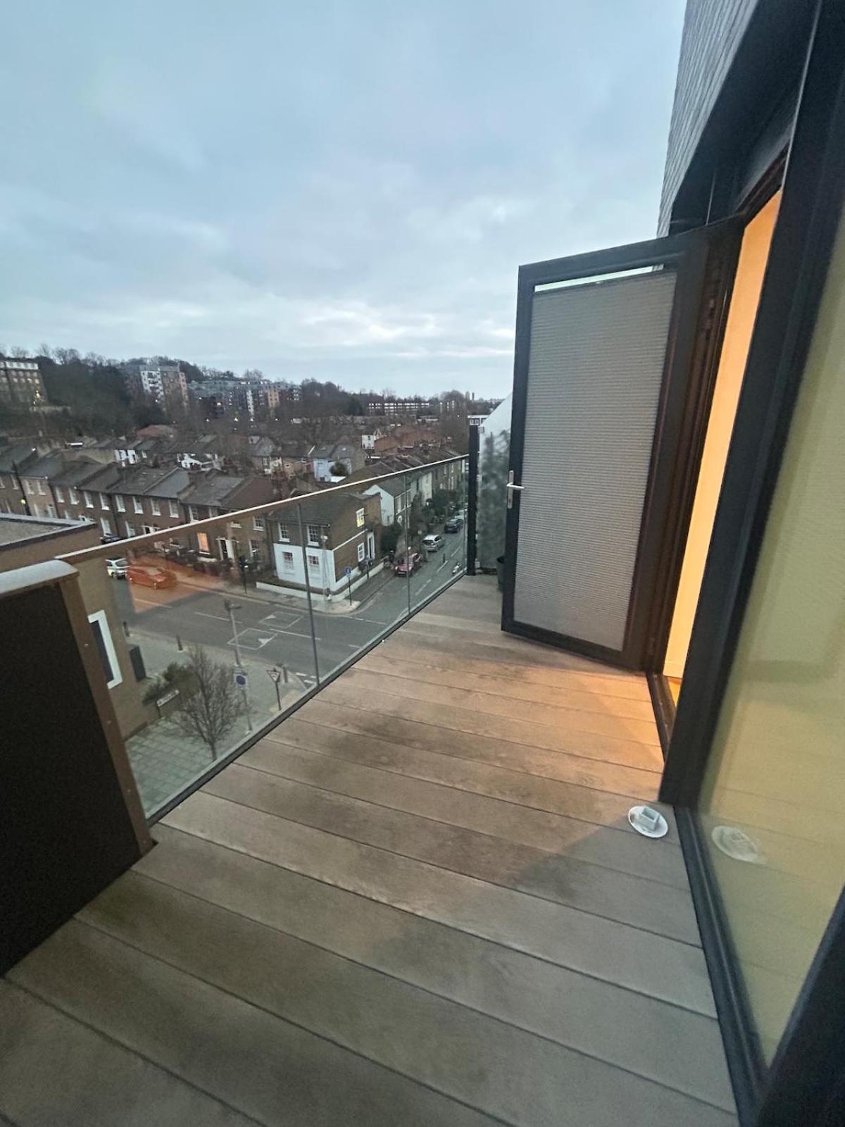 New 2 Bed Apartment Greenwich Лондон Экстерьер фото