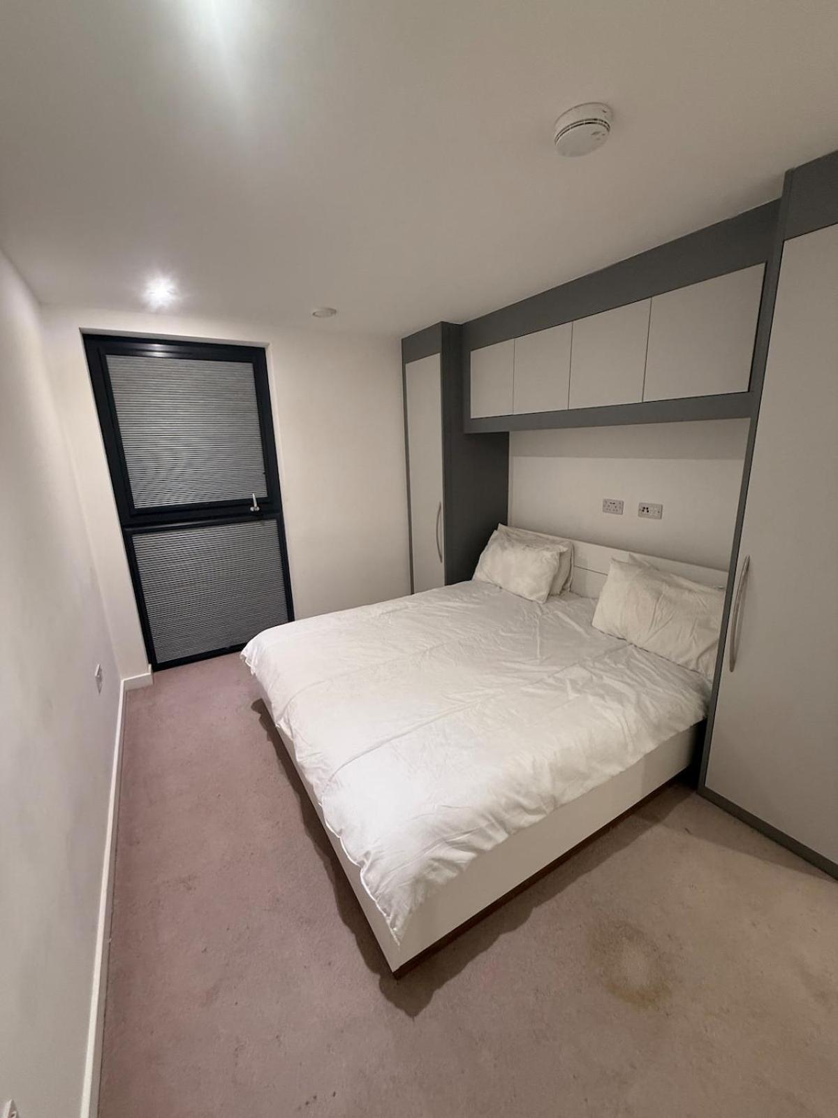 New 2 Bed Apartment Greenwich Лондон Экстерьер фото