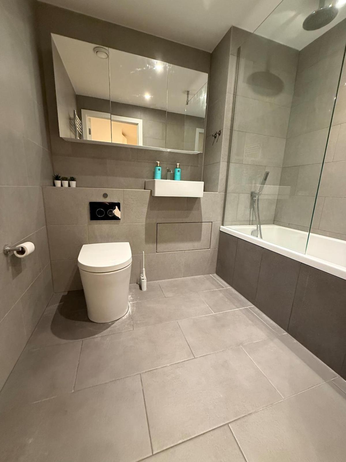 New 2 Bed Apartment Greenwich Лондон Экстерьер фото